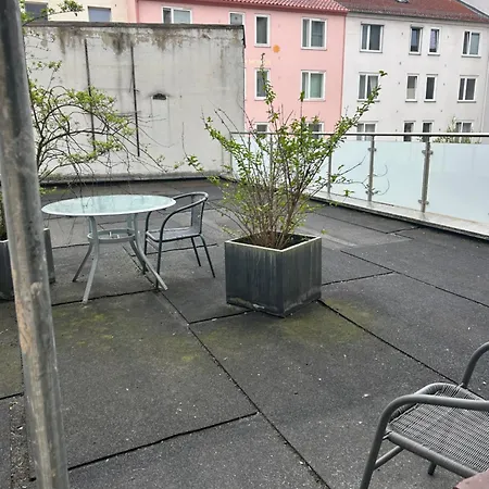 Stadtwohnung Mit Grosser Terrasse, 2 Schlafzimmern