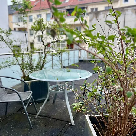 Apartament Stadtwohnung Mit Grosser Terrasse, 2 Schlafzimmern *
